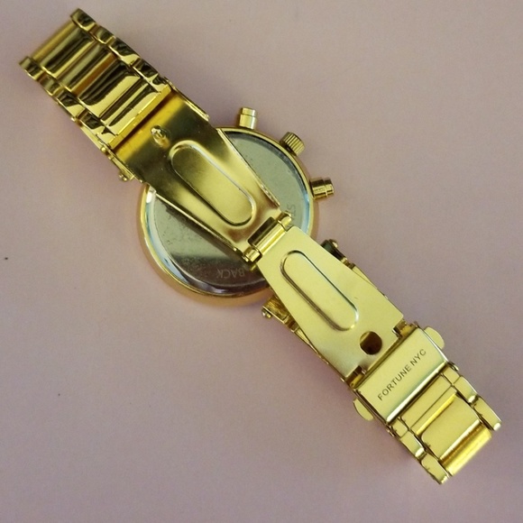 Watch - Picture 3 of 6